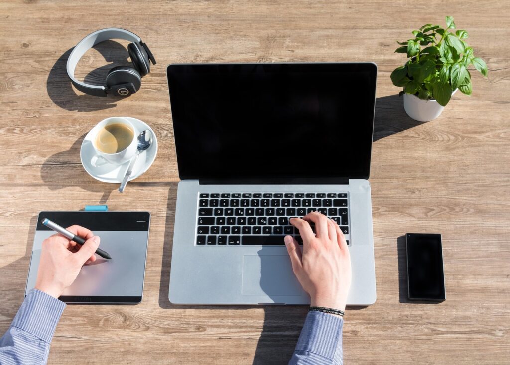 How to Build a Home Office That Helps You Focus